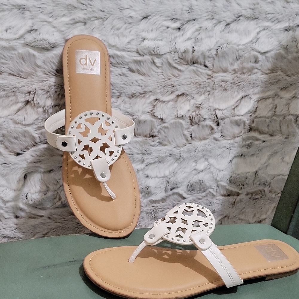 DV by Dolce Vita Gotie White Laser Cut Studded Thong Sandals - Womens Sz 10 Boho